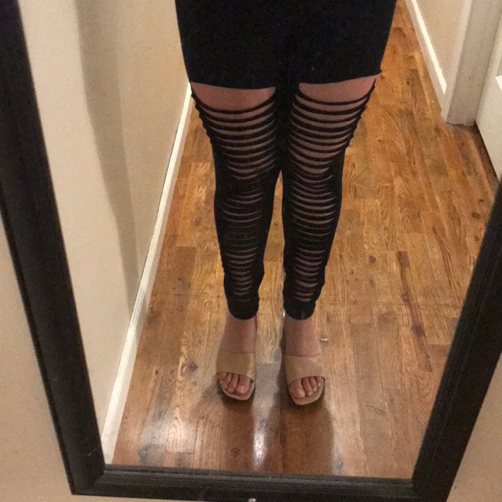 EXPRESS Distressed leggings